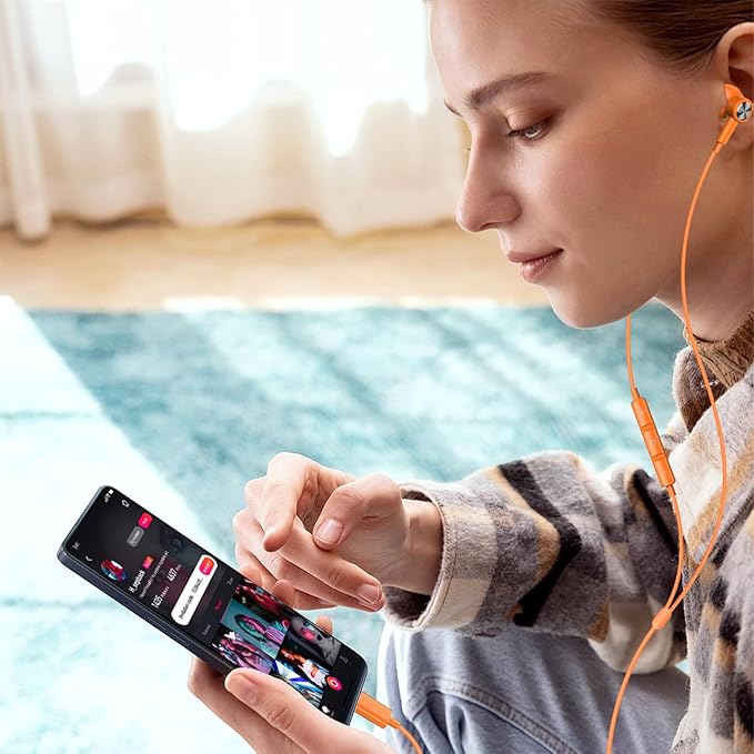 USB C Headphones for iPhone 17 Pro Max 16e 16 Plus 15 Pro, Type C Wired Earbuds with Mic HiFi Magnetic Sport Earphones for iPad Pro Air Samsung Flip Fold 6 Galaxy S25 FE S24 S23 OnePlus 13 12 9