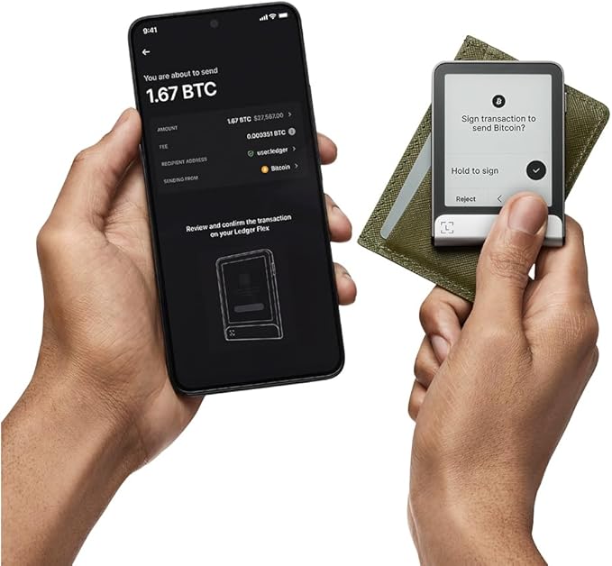 Bundle Ledger Flex + Magnet Folio - Now Including Ledger Recovery Key - Discover The World's Most intuitive Hardware Wallet, Enhanced with a Quick, Easy Backup Access