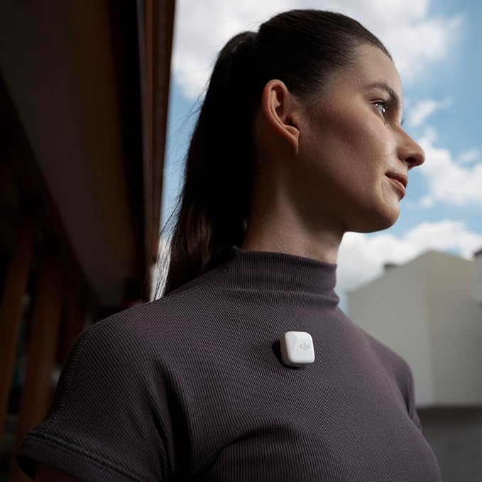 DJI Mic Mini Transmitter (Arctic White), Ultralight, Wireless Lavalier Microphone for DJI Osmo Mobile 7P/Osmo Pocket 3, Noise Cancelling, Wireless Microphone for Camera/iPhone/Android, Vlog, Streaming