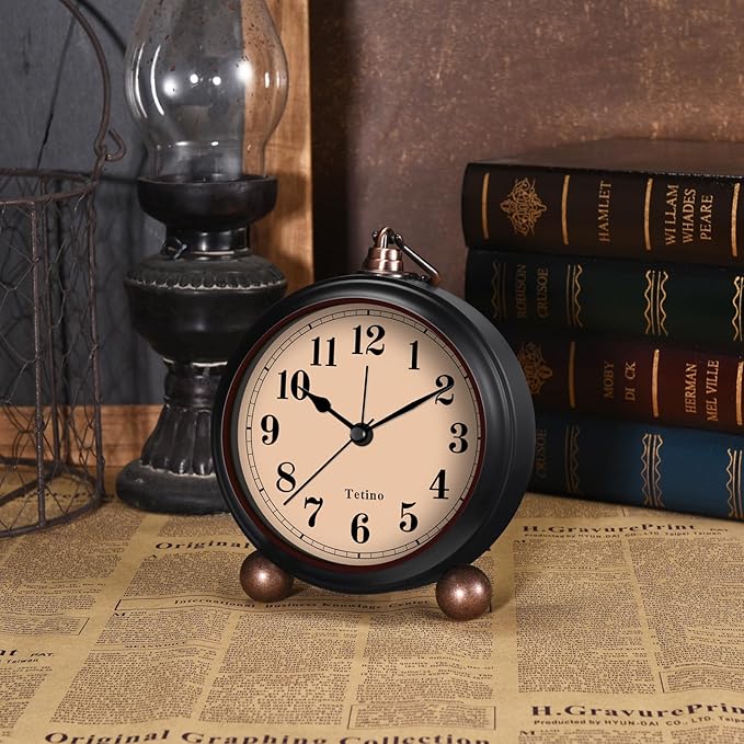 Analog Alarm Clock,Battery Powered Desk Clocks with Night Light,Silent Non Ticking,Retro Simply Design Alarm Clocks for Living Room, Bedroom, Bedside,Dormitory,Decor,Gift (Black)
