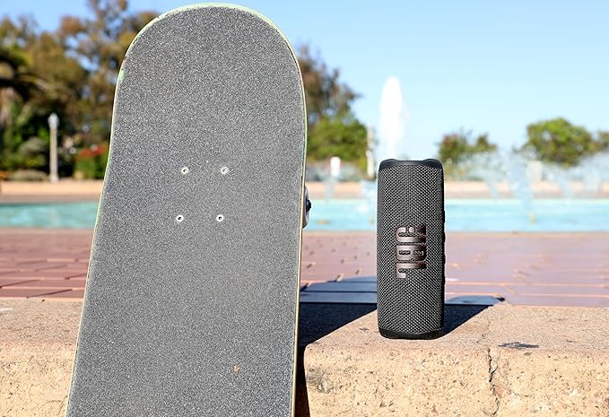 JBL Flip 6 - Portable Bluetooth Speaker, powerful sound and deep bass, IPX7 waterproof, 12 hours of playtime, JBL PartyBoost for multiple speaker pairing for home, outdoor and travel (Camo)